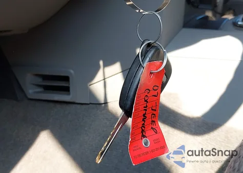 2007 Jeep Commander Sport z USA, uszkodzony, nr VIN 1J8HG48K47C554476